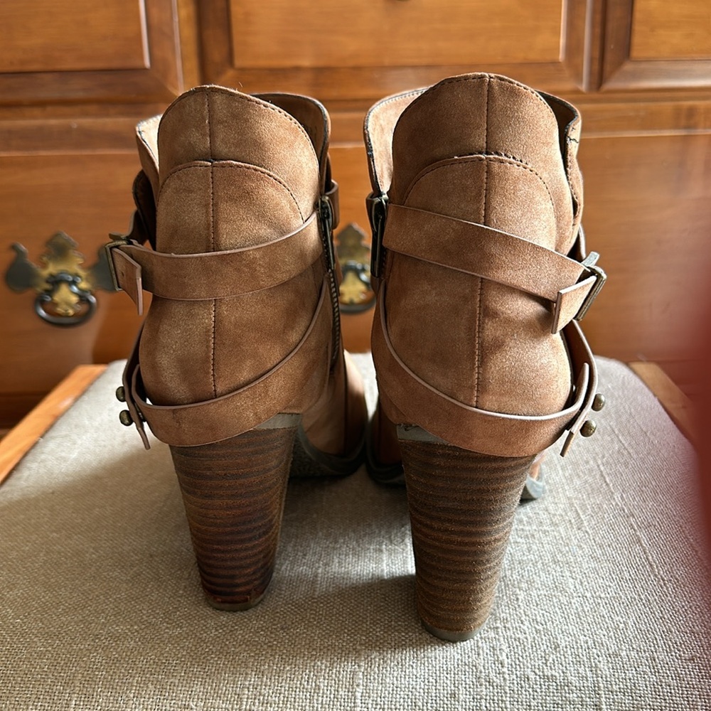 Booties - Picture 6 of 7